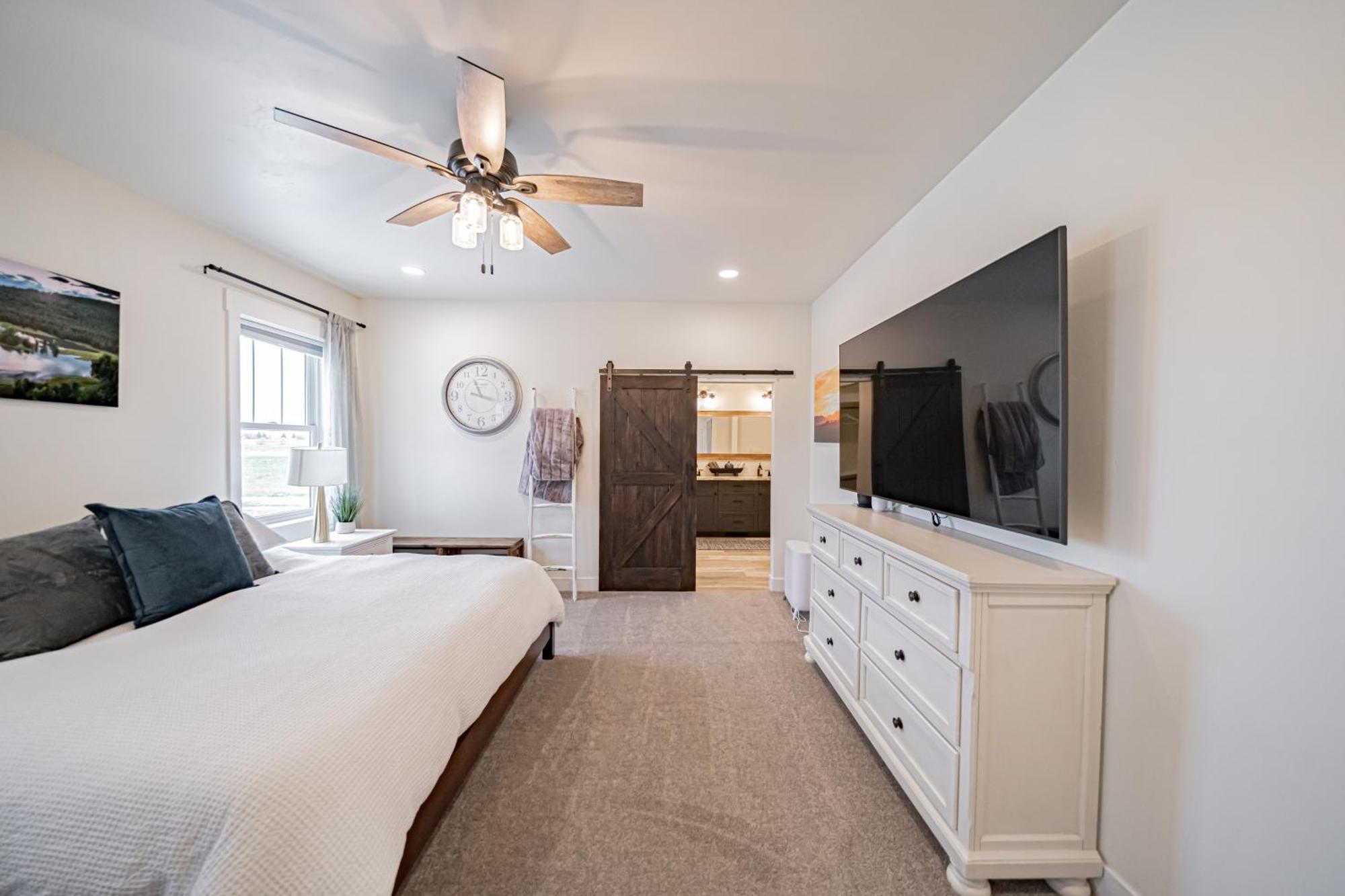 Teton Valley Getaway With Private Deck And Hot Tub! Ащън Екстериор снимка